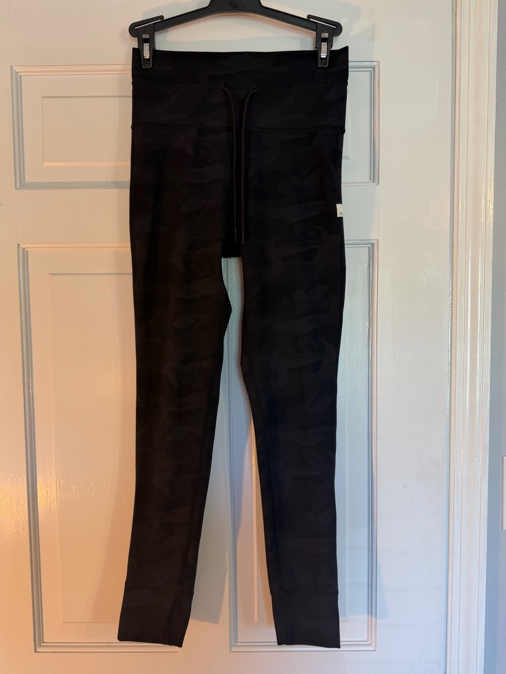 Vuori Daily Leggings Black Camo Size Small